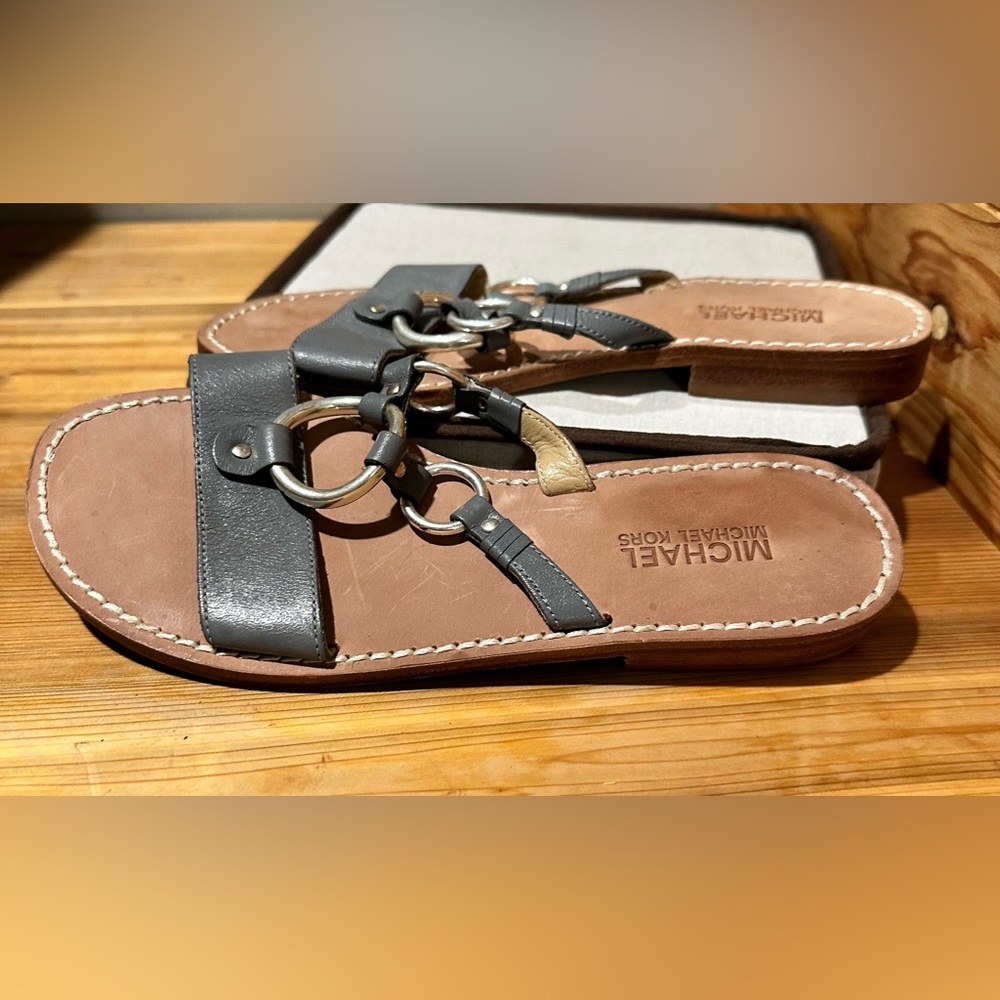Michael Kors leather sandals Retail $88 SALE. 503 - Picture 3 of 12